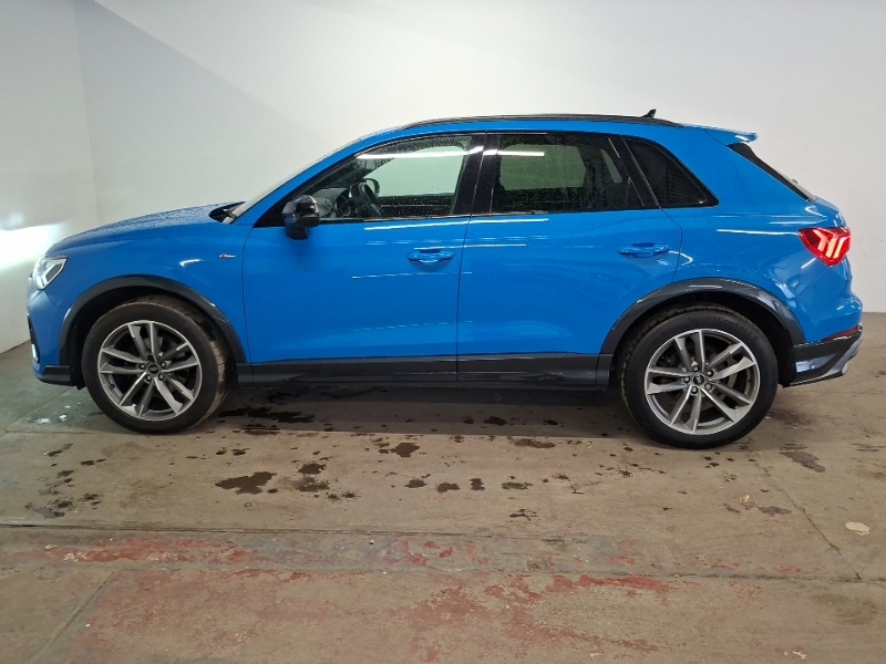 Audi Q3 35 Tfsi Black Edition S Tronic PY21ZFD Blue #4