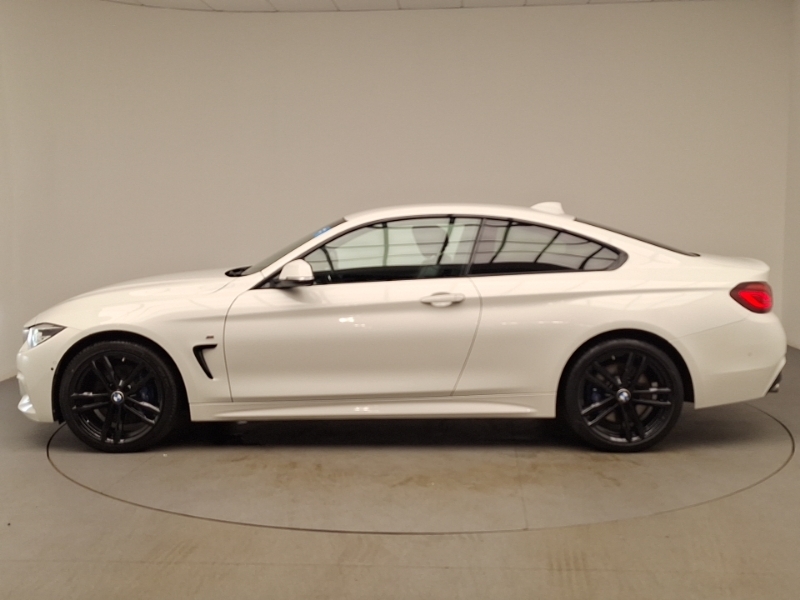 BMW 4 Series 420I Xdrive M Sport Professional Media White #4