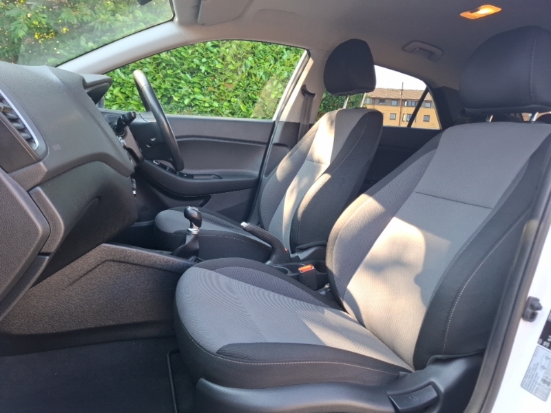 Hyundai I20 1.2 Mpi Play White #5