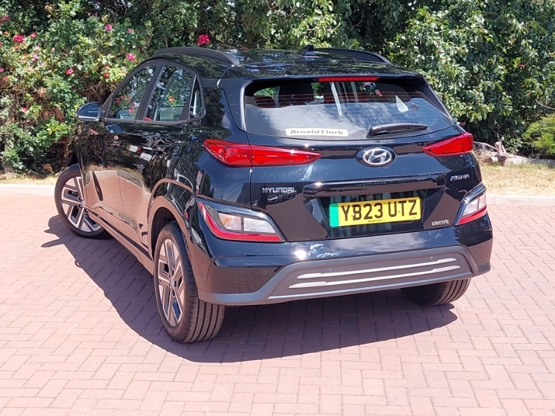 Hyundai Kona 100Kw Se Connect 39Kwh Black #2