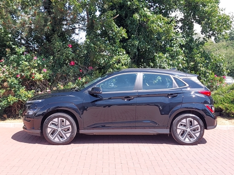 Hyundai Kona 100Kw Se Connect 39Kwh Black #4