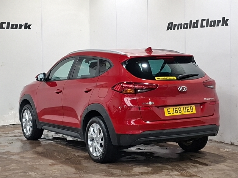 Hyundai Tucson 1.6 Gdi Se Nav 2Wd Red #2