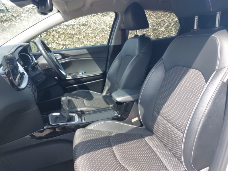 Kia Xceed 1.0T Gdi Isg 3 White #5