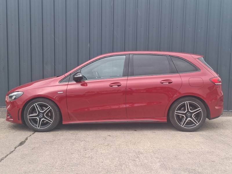 Mercedes-Benz B Class B-class 2470 B Amg Line Execu Red #4