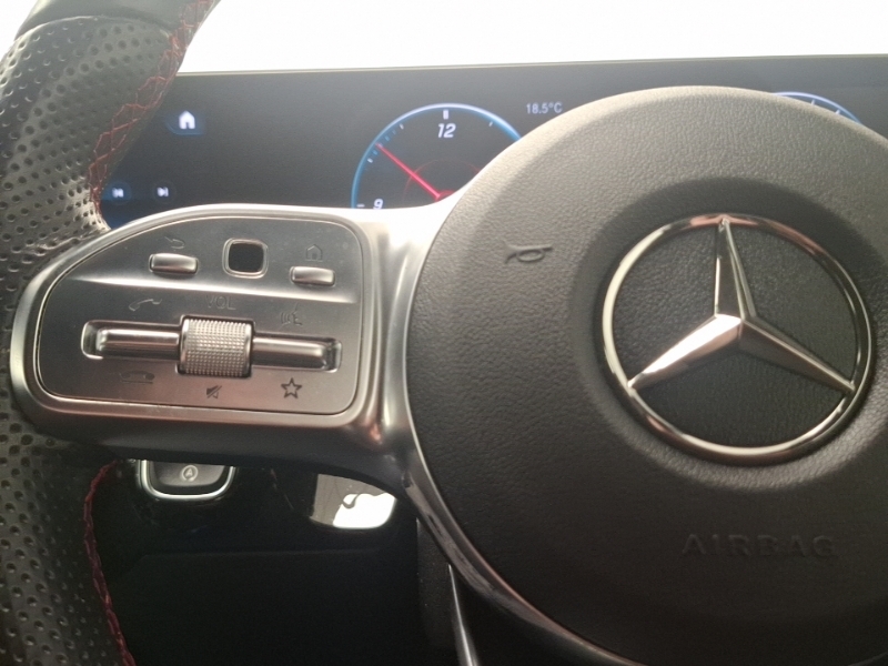 Mercedes-Benz GLA Class 1.3 Gla200 Sport Executive Suv 7G-dct Black #12