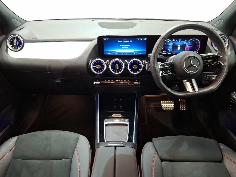 Mercedes-Benz GLA Class Gla 200D Amg Line Executive Black #3