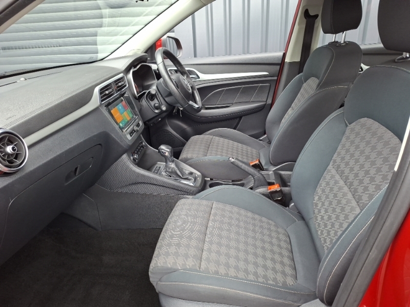 MG ZS 1.0T Gdi Excite Dct Red #5