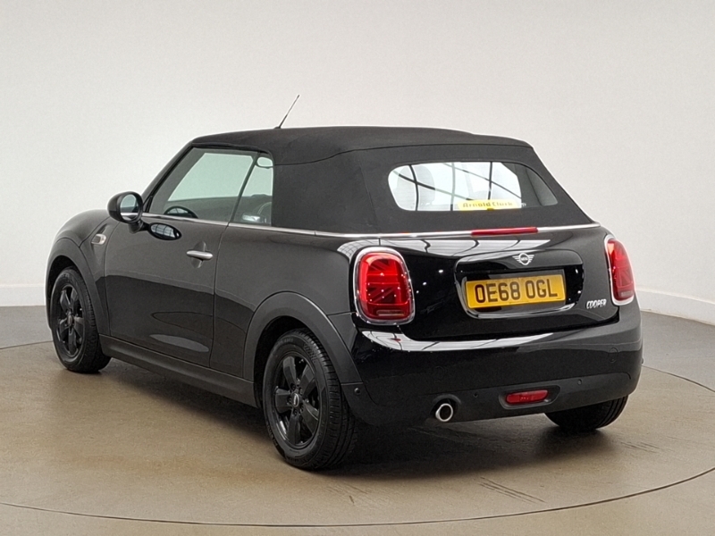 Mini Convertible 1.5 Cooper Classic II Black #2