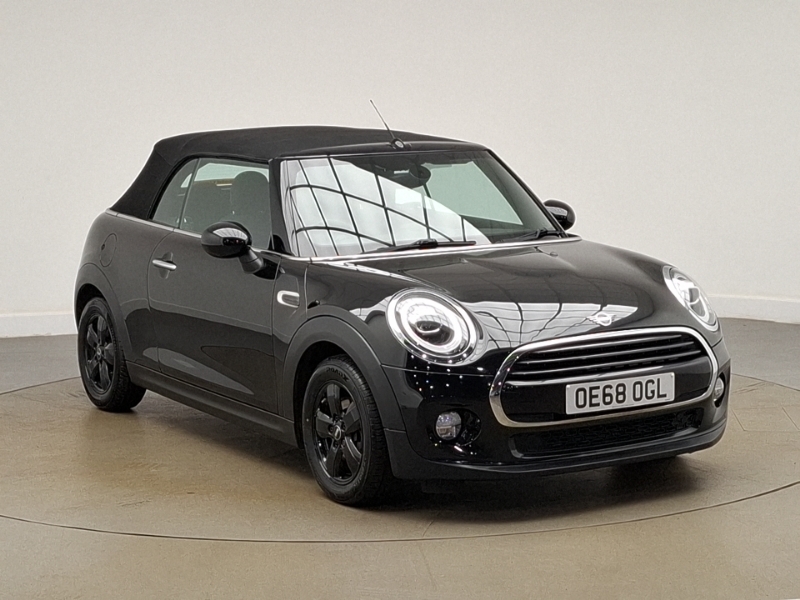 Mini Convertible 1.5 Cooper Classic II Black