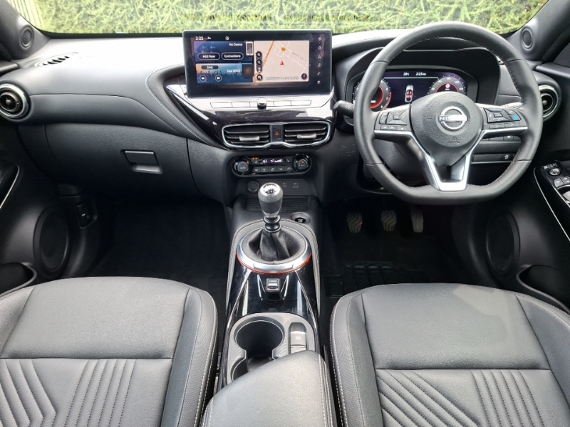 Nissan Juke 1.0 Dig-t Tekna Black #3