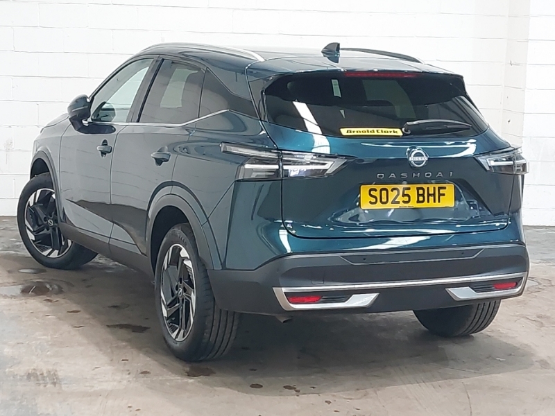 Nissan Qashqai 1.3 Dig-t Mh N-connecta SO25BHF Green #2