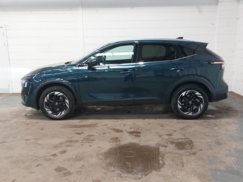 Nissan Qashqai 1.3 Dig-t Mh N-connecta SO25BHF Green #4