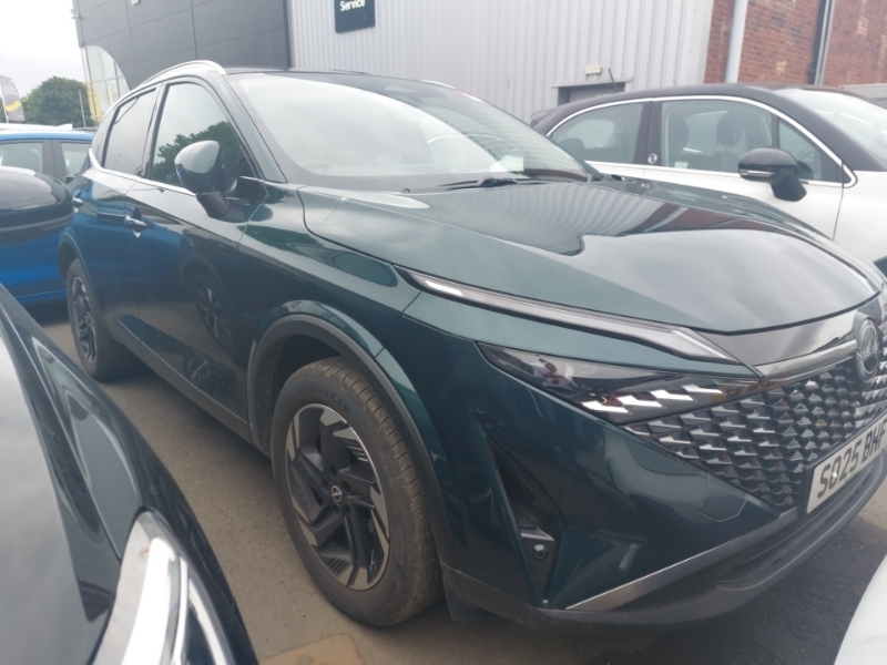Nissan Qashqai 1.3 Dig-t Mh N-connecta Green