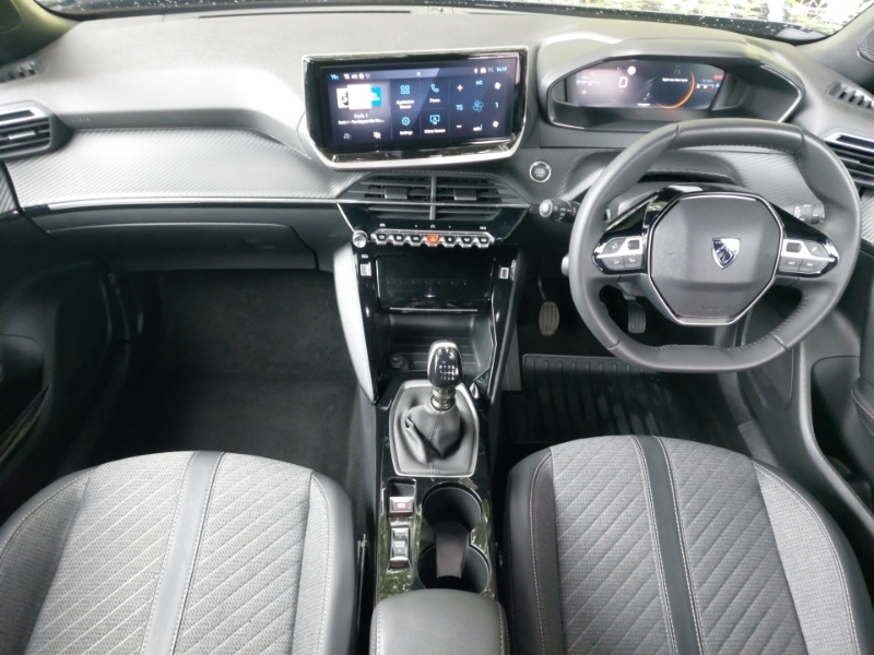 Peugeot 2008 1.2 Puretech 130 Allure Black #3