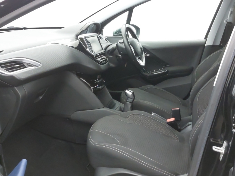 Peugeot 208 1.2 Puretech 82 Tech Edition Start Stop Black #5