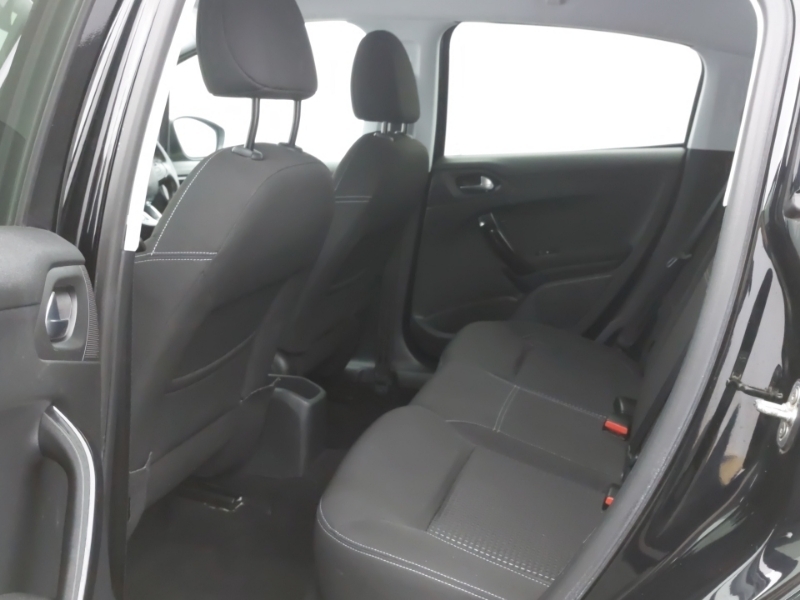 Peugeot 208 1.2 Puretech 82 Tech Edition Start Stop Black #6