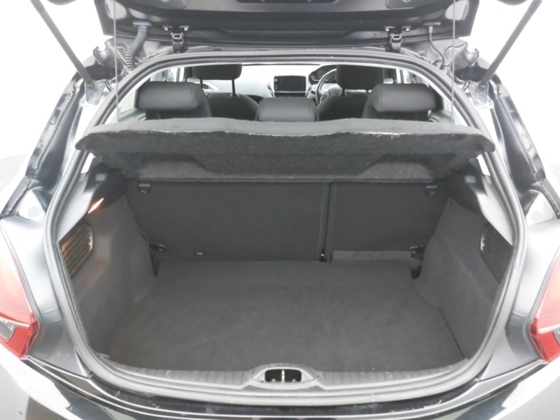 Peugeot 208 1.2 Puretech Signature Hatchback Black #18