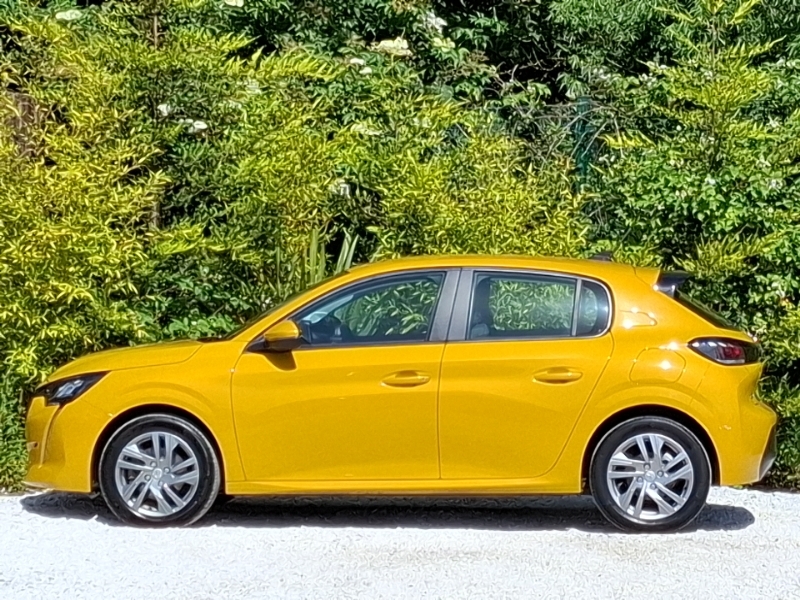 Peugeot 208 1.2 Puretech 100 Active Eat8 Yellow #4