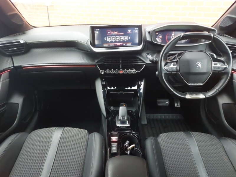 Peugeot 208 1.2 Puretech 130 Gt Line Eat8 Red #3