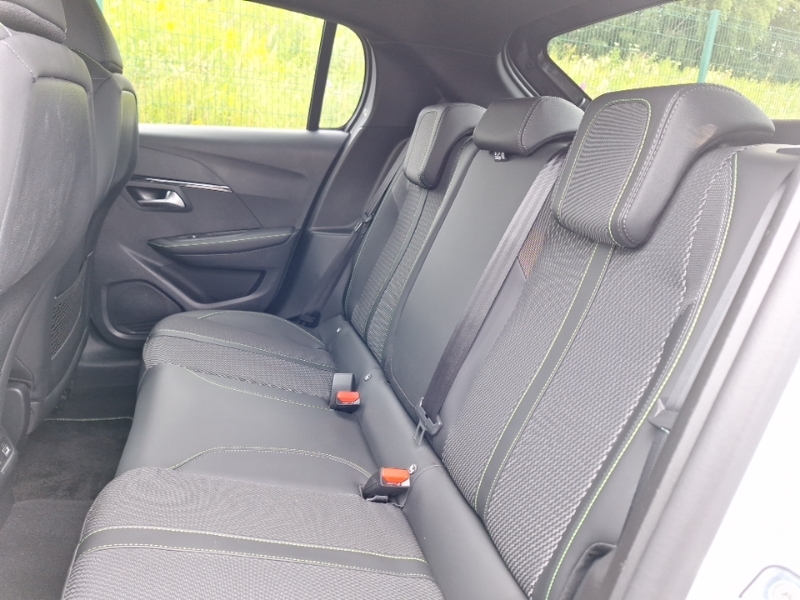 Peugeot 208 1.2 Hybrid 145 Gt E-dsc6 White #6