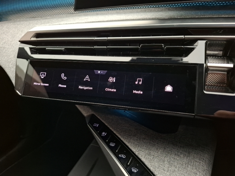 Peugeot 3008 1.6 Hybrid 180 Active Premium E-eat8 2024 White #15