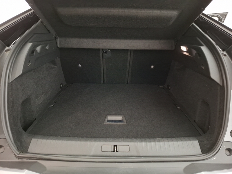 Peugeot 3008 1.6 Hybrid 180 Active Premium E-eat8 2024 White #18