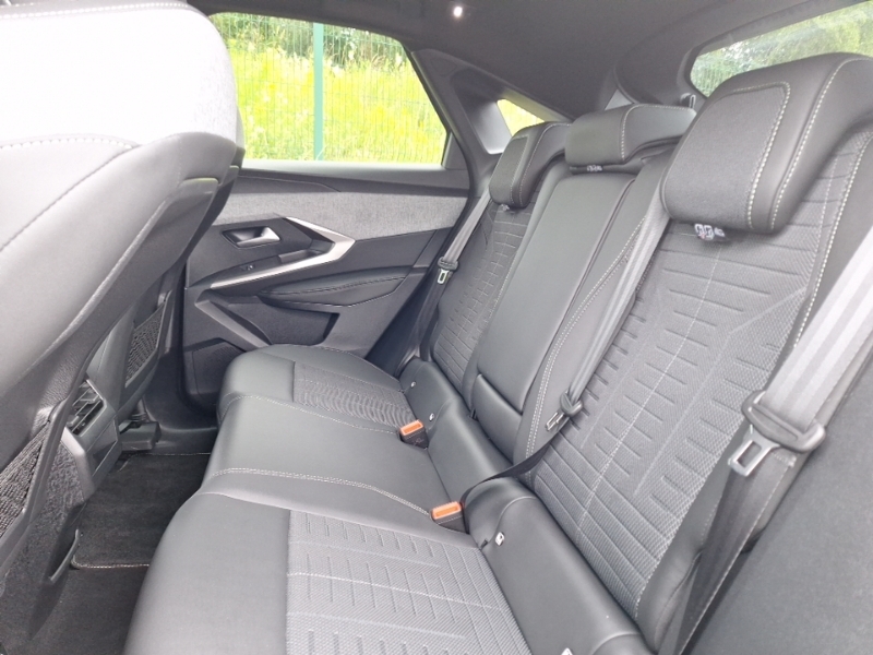 Peugeot 3008 157Kw Gt 73Kwh Blue #6