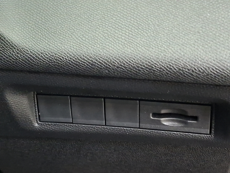 Peugeot 308 1.6 Hybrid 225 Gt Premium E-eat8 Green #17