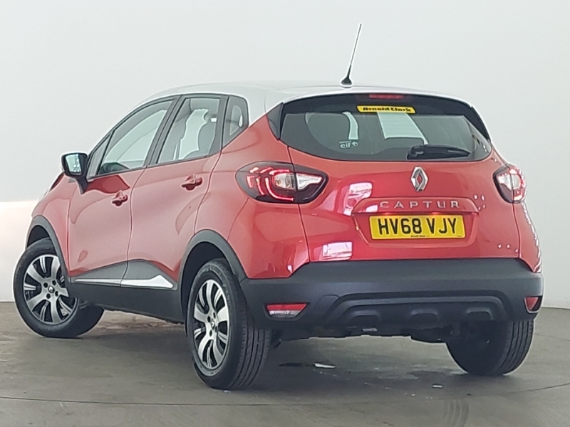Renault Captur 0.9 Tce 90 Play HV68VJY Red #2