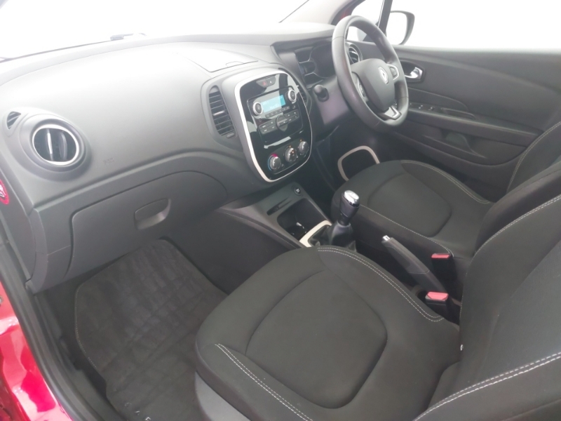 Renault Captur 0.9 Tce 90 Play HV68VJY Red #5
