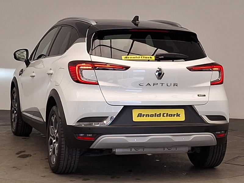 Renault Captur 1.6 E-tech Plug-in Hybrid 160 Techno White #2
