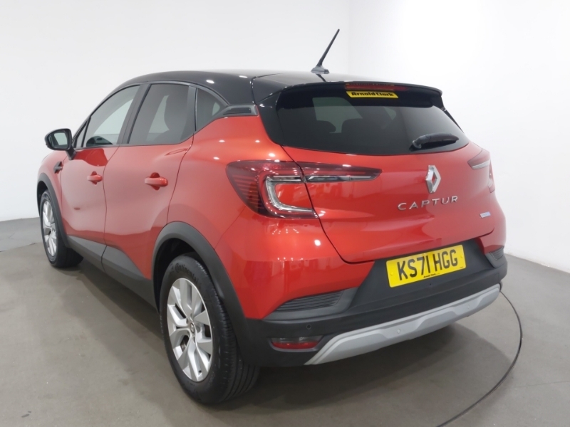 Renault Captur 1.6 E-tech Hybrid 145 Iconic KS71HGG Black #2