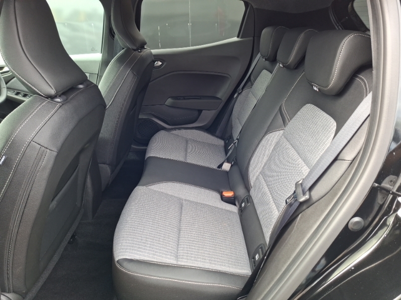 Renault Clio 1.0 Tce 90 Techno Black #6