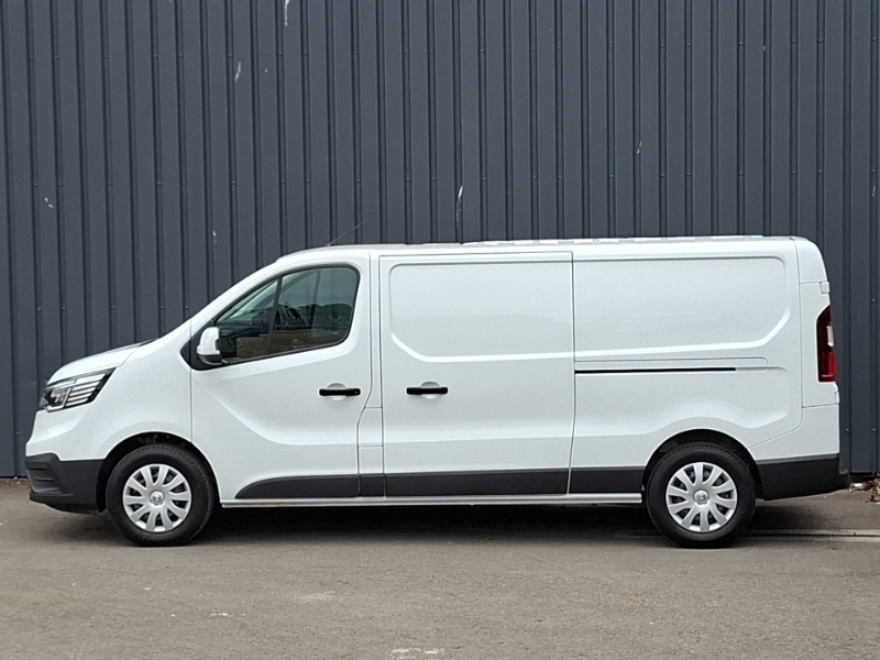 Renault Trafic Ll30 Blue Dci 130 Advance Safety Van White #4