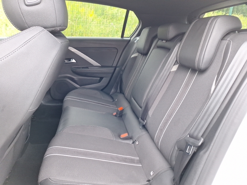 Vauxhall Astra 1.2 Turbo 130 Gs White #6