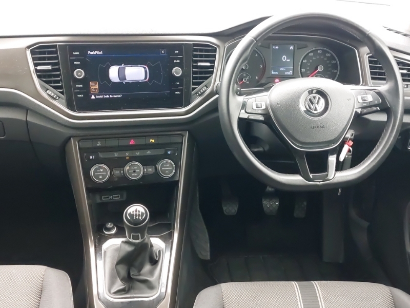 Volkswagen T-Roc 1.6 Tdi Se Black #3