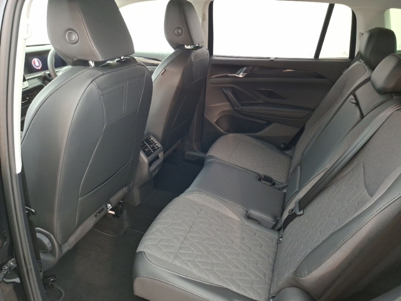 Volkswagen Tayron 1.5 Etsi Match Dsg7 7 Seat Area View Black #6