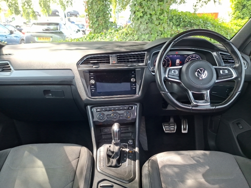 Volkswagen Tiguan 2.0 Tdi 150 R-line Dsg Silver #3