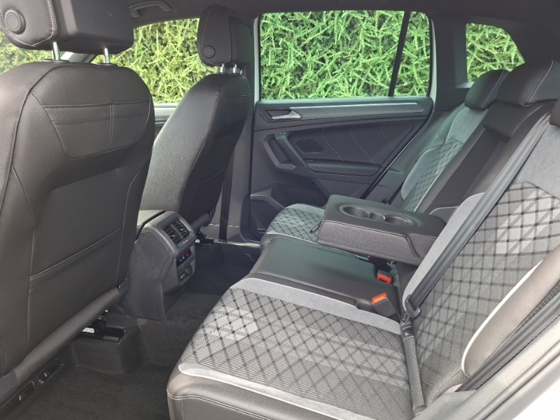 Volkswagen Tiguan 2.0 Tdi R-line Dsg White #6