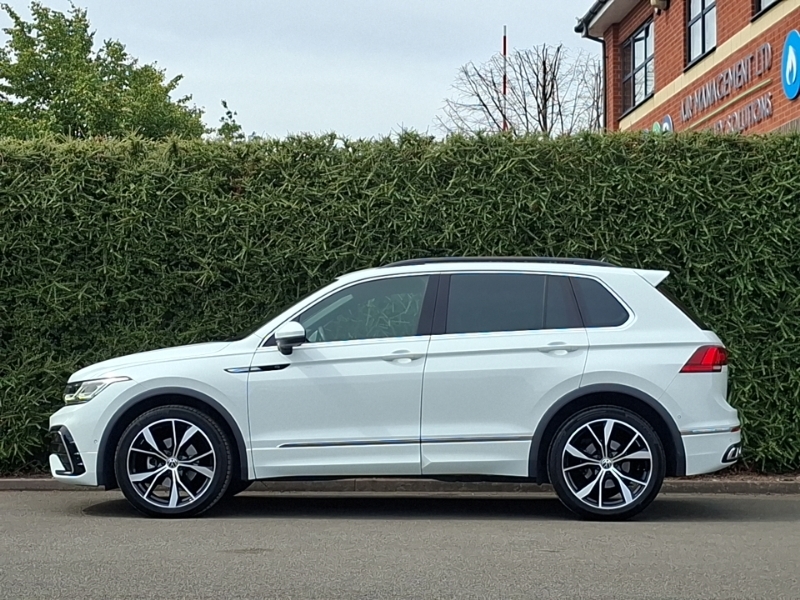 Volkswagen Tiguan 2.0 Tdi R-line Dsg White #4