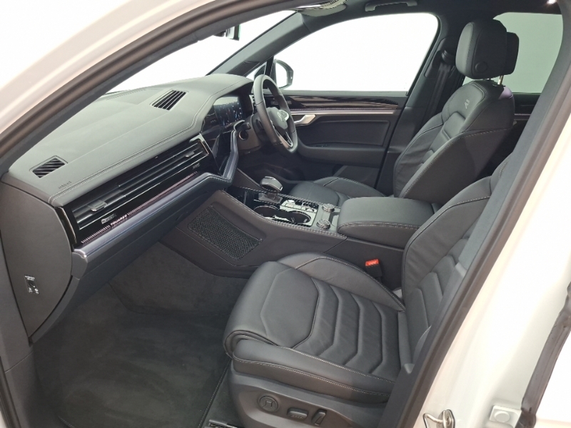 Volkswagen Touareg 3.0 V6 Tdi 4Motion 286 Black Edition Tip White #5