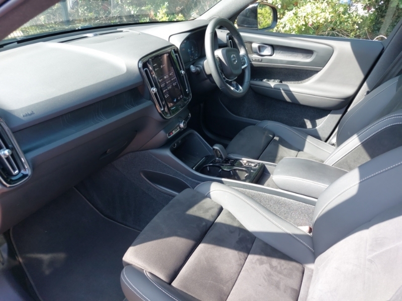 Volvo XC40 1.5 T5 Recharge Phev Ultimate Bright Black #5