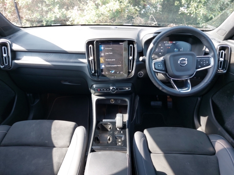Volvo XC40 1.5 T5 Recharge Phev Ultimate Bright Black #3