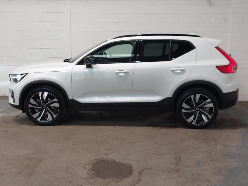 Volvo XC40 2.0 B3p Ultra Dark SO25MSX White #4