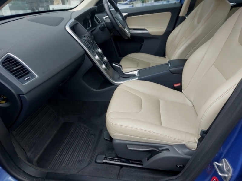 Volvo XC60 D4 190 Se Lux Nav Geartronic Blue #5