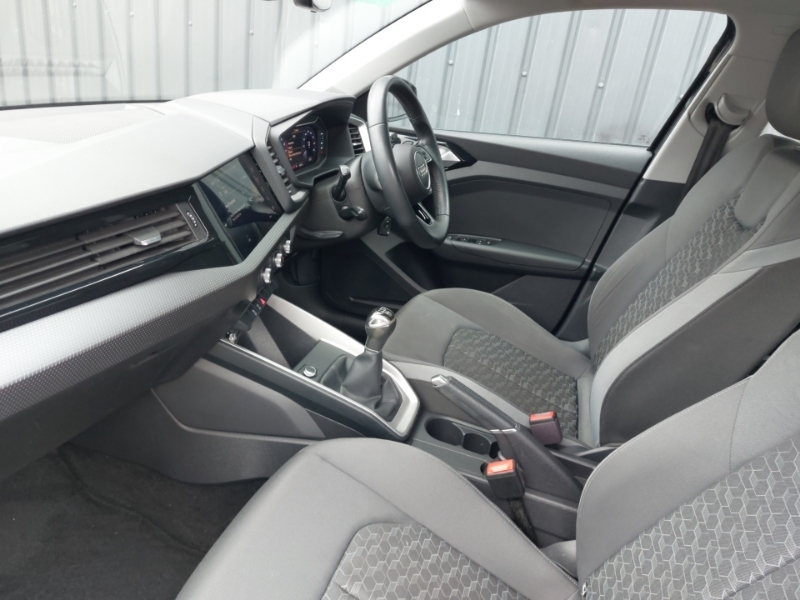 Audi A1 1.0 Tfsi 25 Sport Sportback Euro White #5