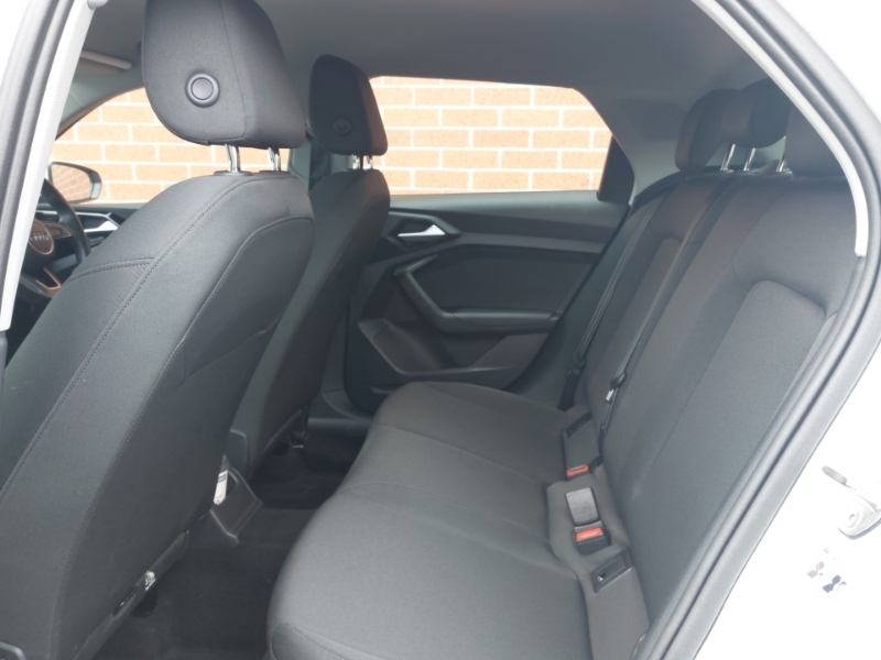 Audi A1 30 Tfsi 110 Technik S Tronic YP73BLV White #6