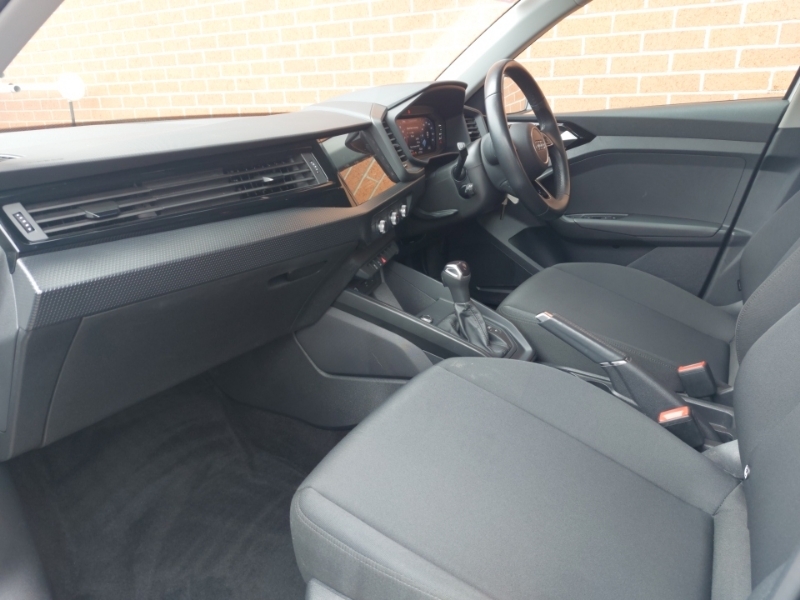 Audi A1 30 Tfsi 110 Technik S Tronic YP73BLV White #5