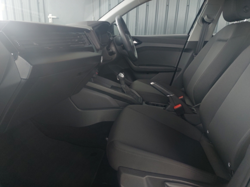 Audi A1 30 Tfsi 110 Technik S Tronic Black #5