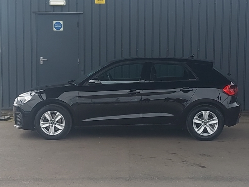 Audi A1 30 Tfsi 110 Technik S Tronic Black #4